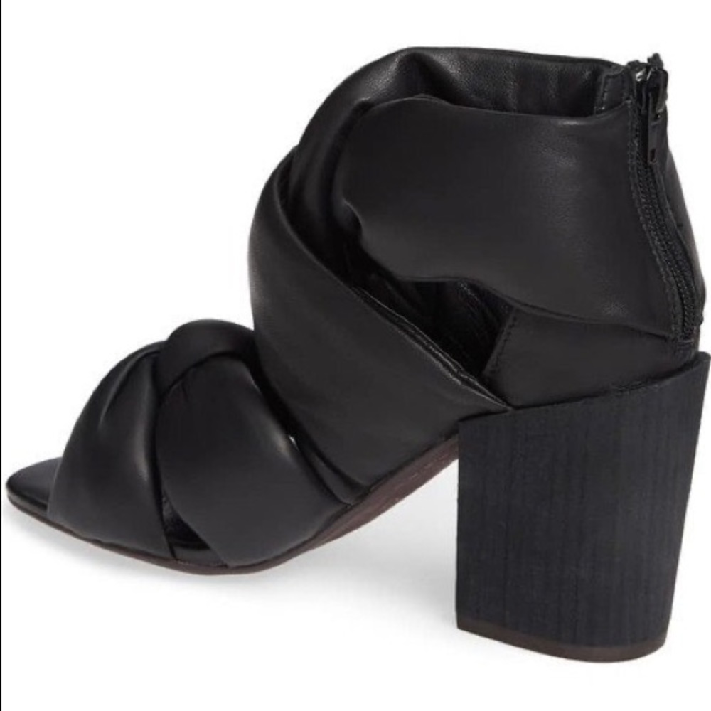 Kelsi Dagger Maddox in Black Leather - Picture 2 of 2